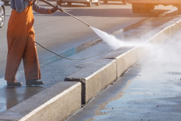 Cost of Commercial Concrete Cleaning in Carlsbad