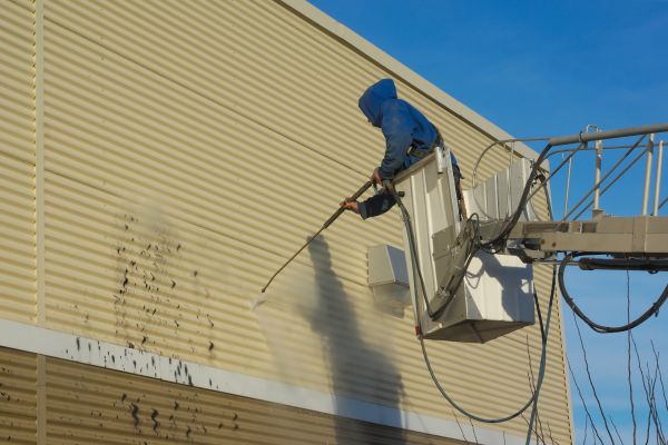 Cost of Commercial Exterior Cleaning in Carlsbad