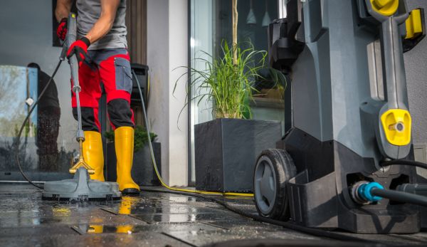 Cost of Commercial Pressure Cleaning in Carlsbad